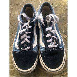 Vans Blue Children’s Size 1 Low Top Sneakers